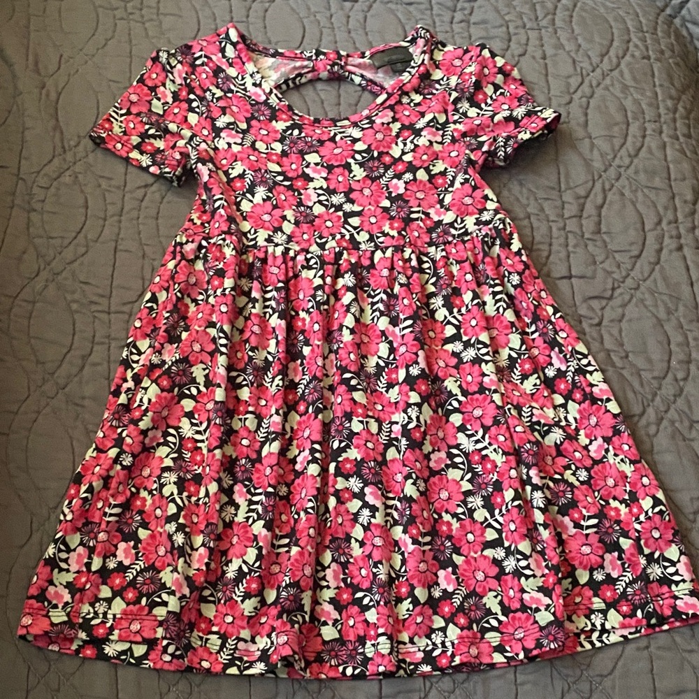 ⭐ 3 for $15 ⭐ - Girls Pink Floral Short Sleeve Casual Dress